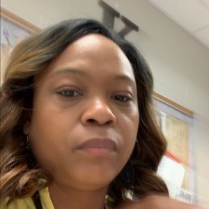 Meet your Posher, Lenora